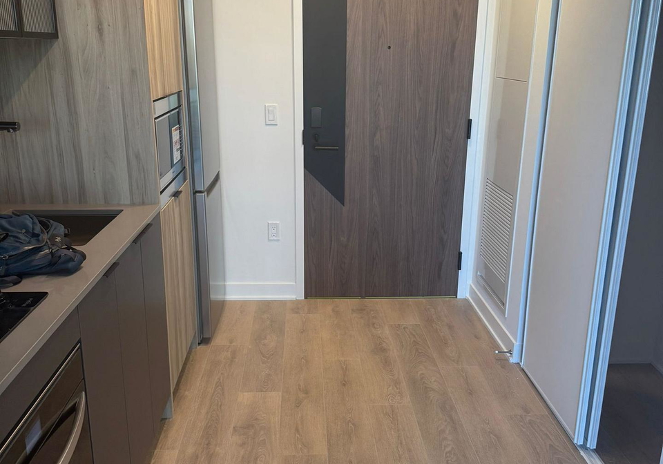 1037-the-queensway-way-w-etobicoke-ontario-w12539002