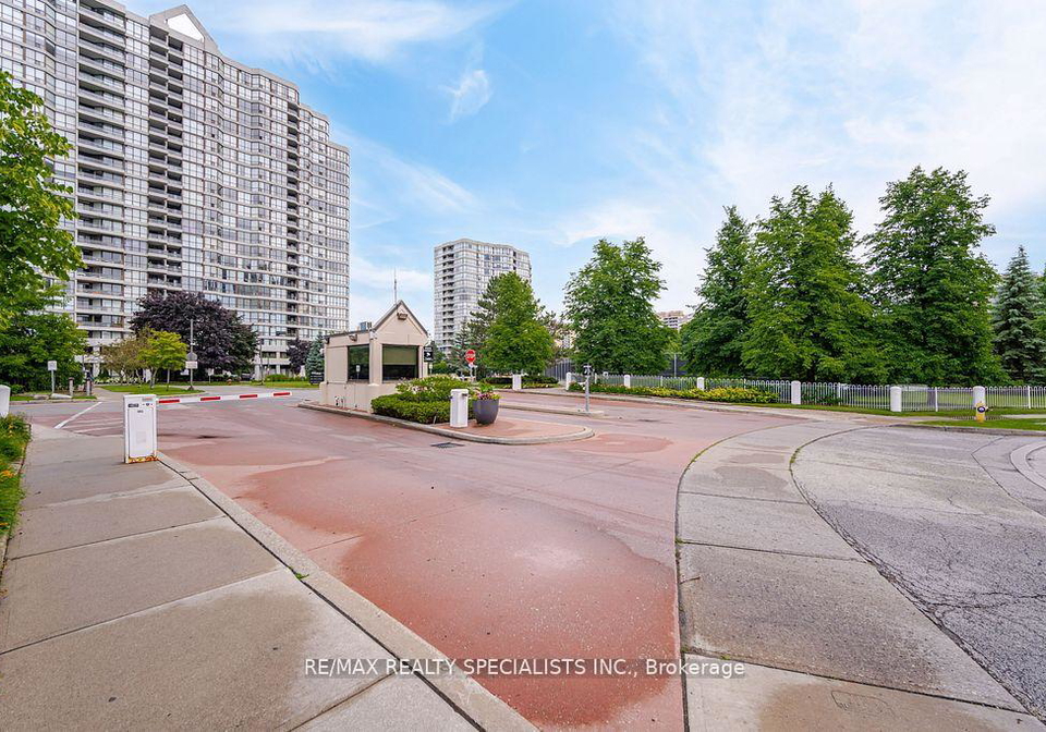 5-rowntree-road-etobicoke-ontario-w12539180
