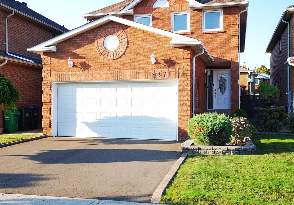 4471-weeping-willow-drive-mississauga-ontario-w12539266