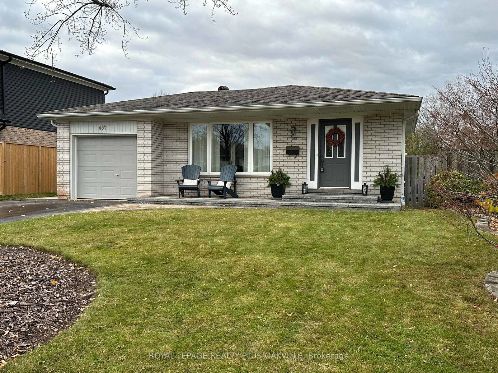 437-withnell-crescent-oakville-ontario-w12540048