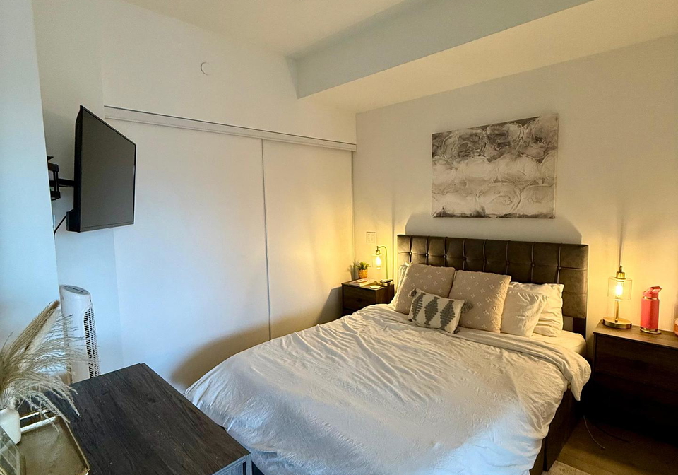 270-dufferin-street-toronto-ontario-w12540198