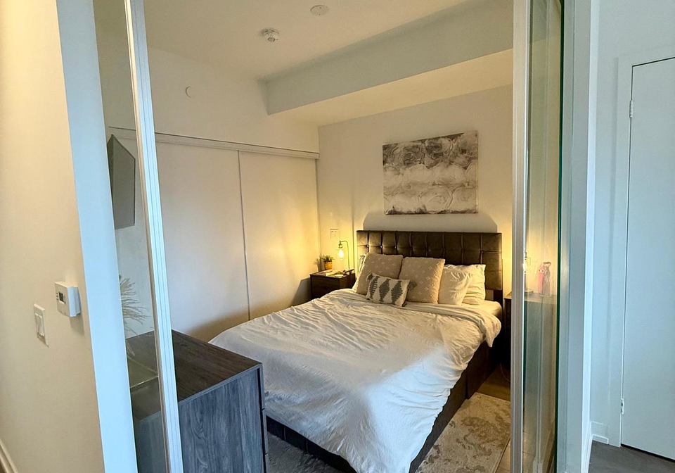 270-dufferin-street-toronto-ontario-w12540198