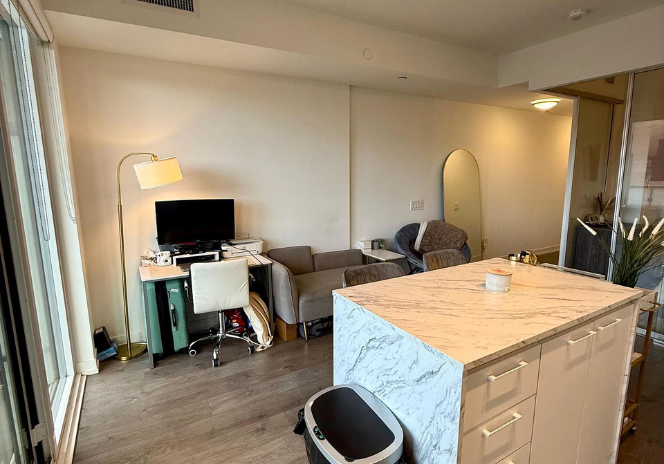 270-dufferin-street-toronto-ontario-w12540198