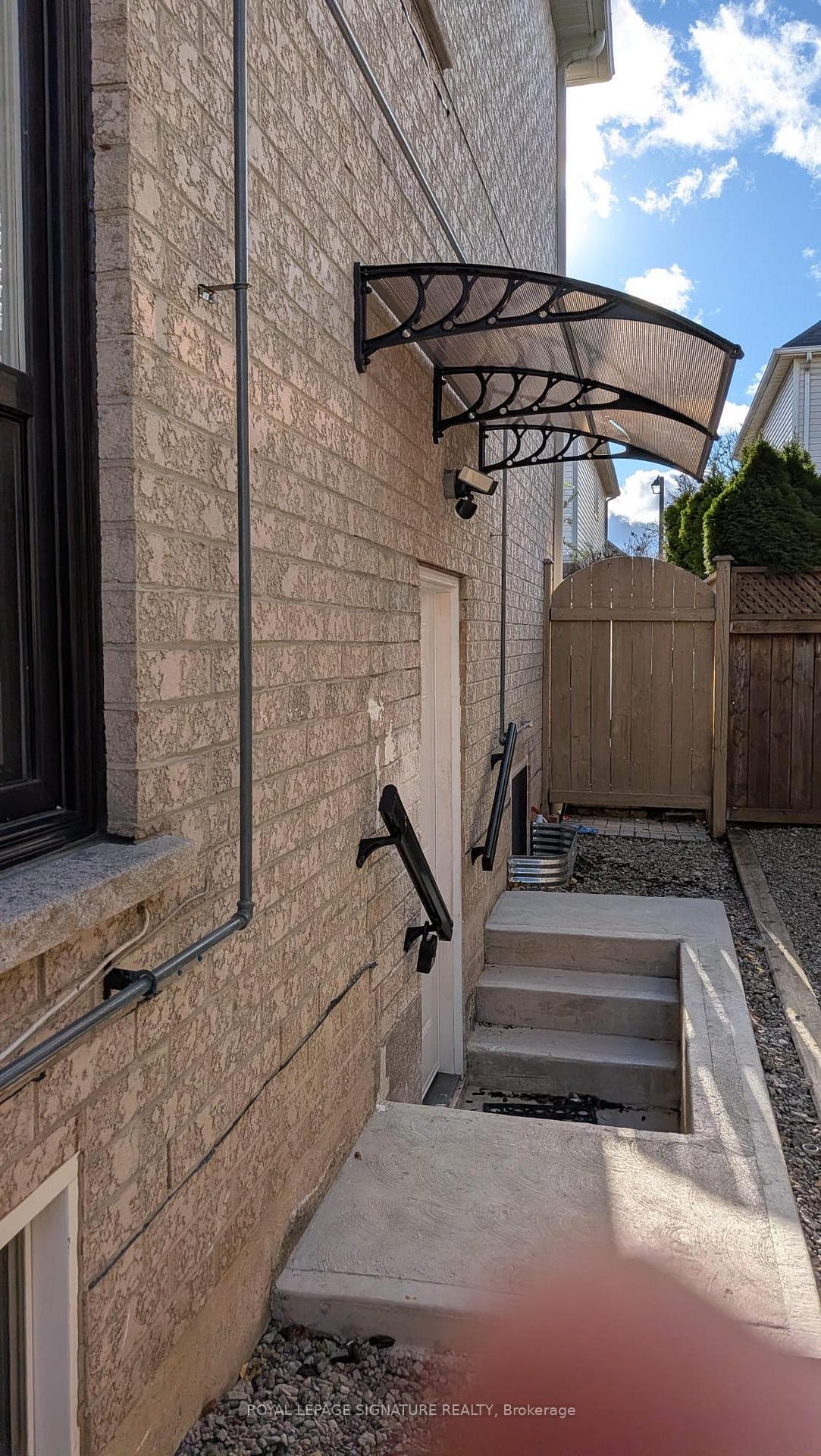 2304-bankside-drive-mississauga-ontario-w12540398