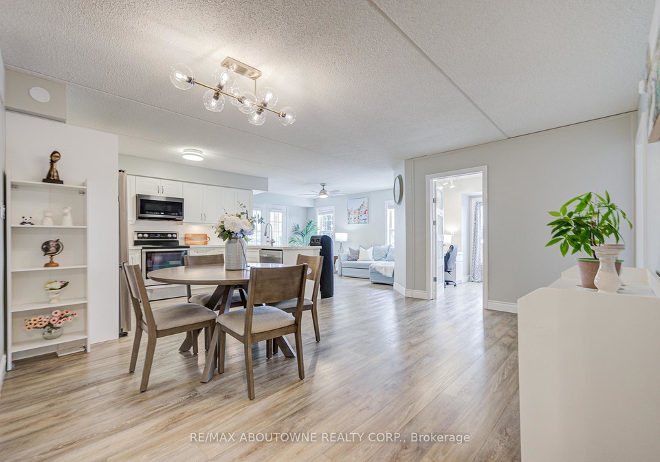 1460-bishops-gate-oakville-ontario-w12540514