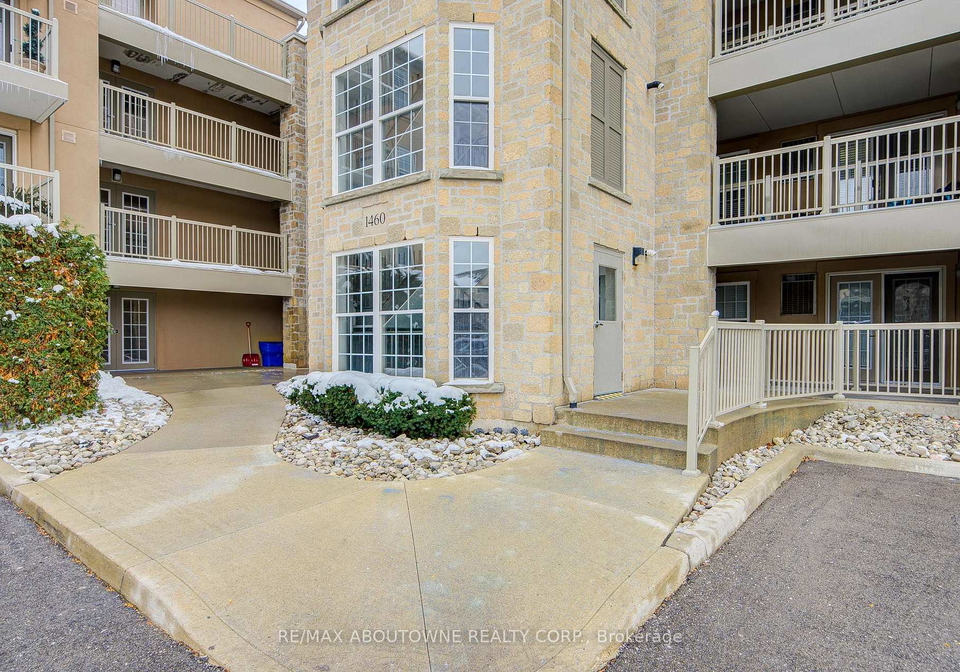 1460-bishops-gate-oakville-ontario-w12540514
