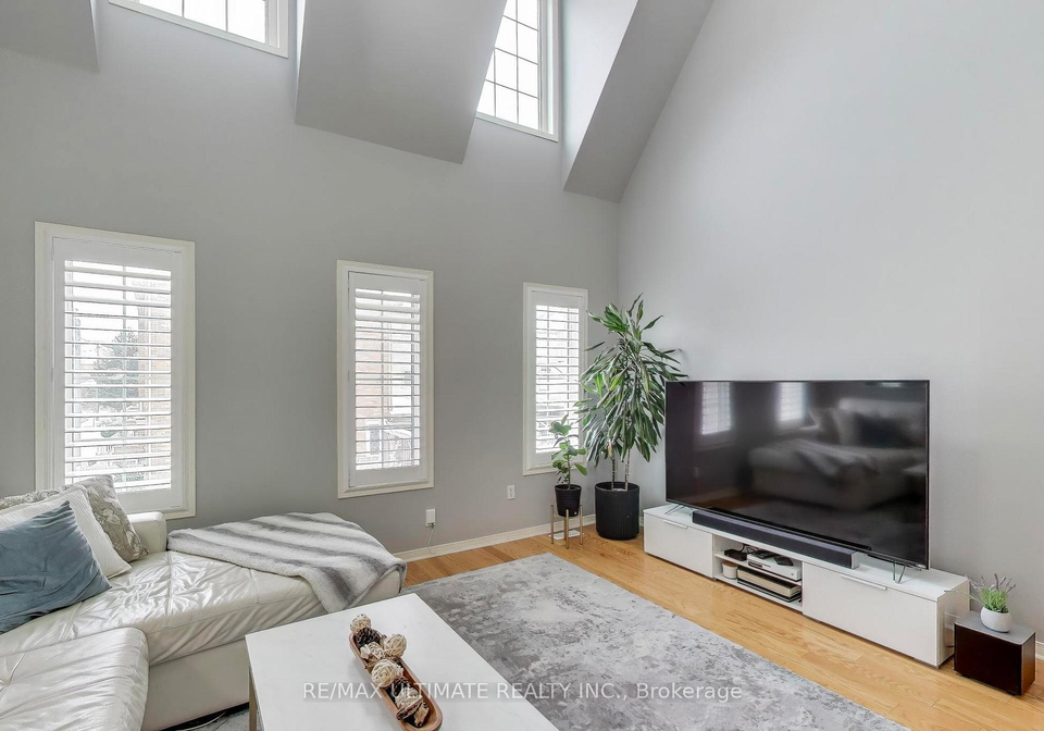 8-odoardo-disanto-circle-york-ontario-w12540764