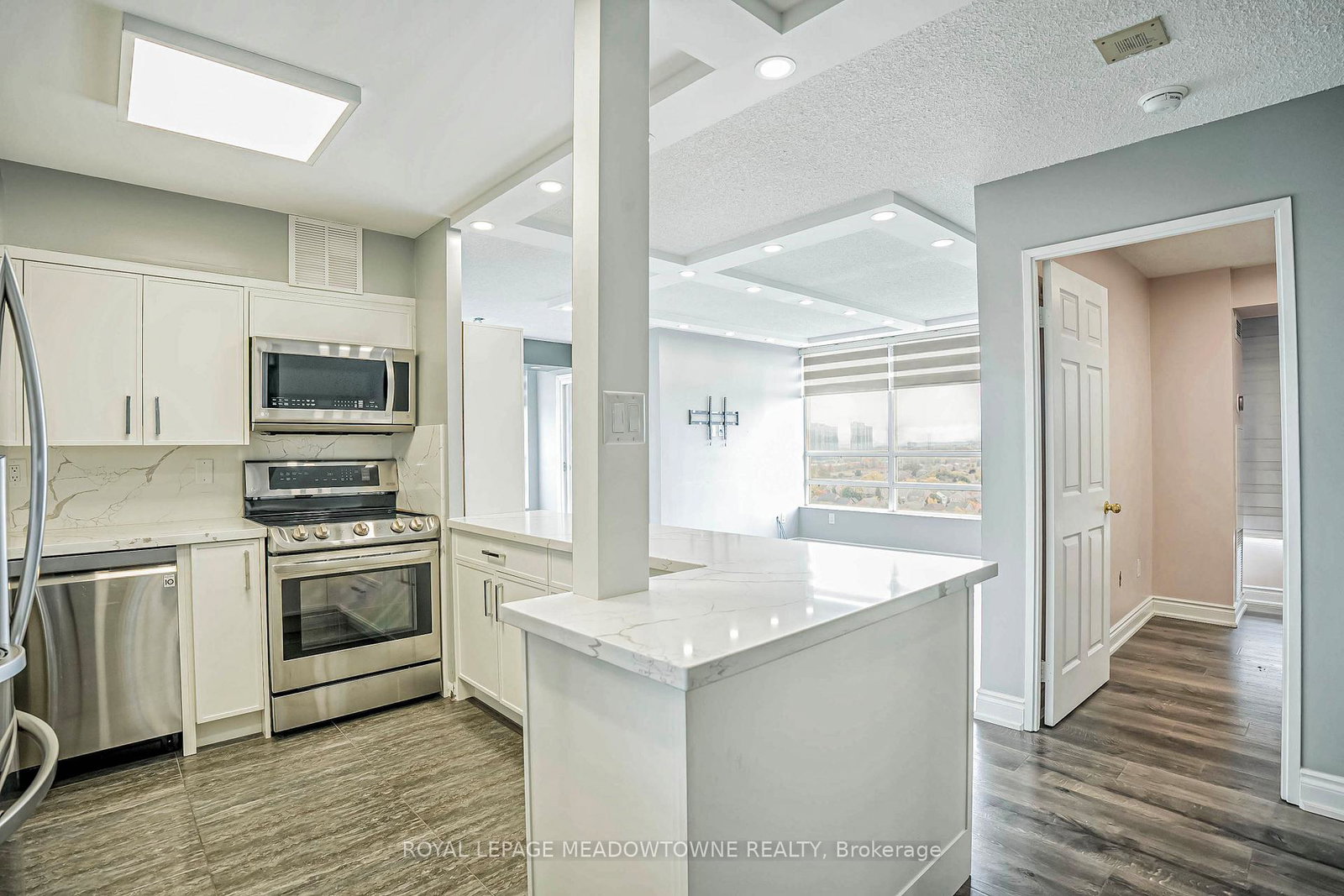 50-kingsbridge-garden-circle-mississauga-ontario-w12541544
