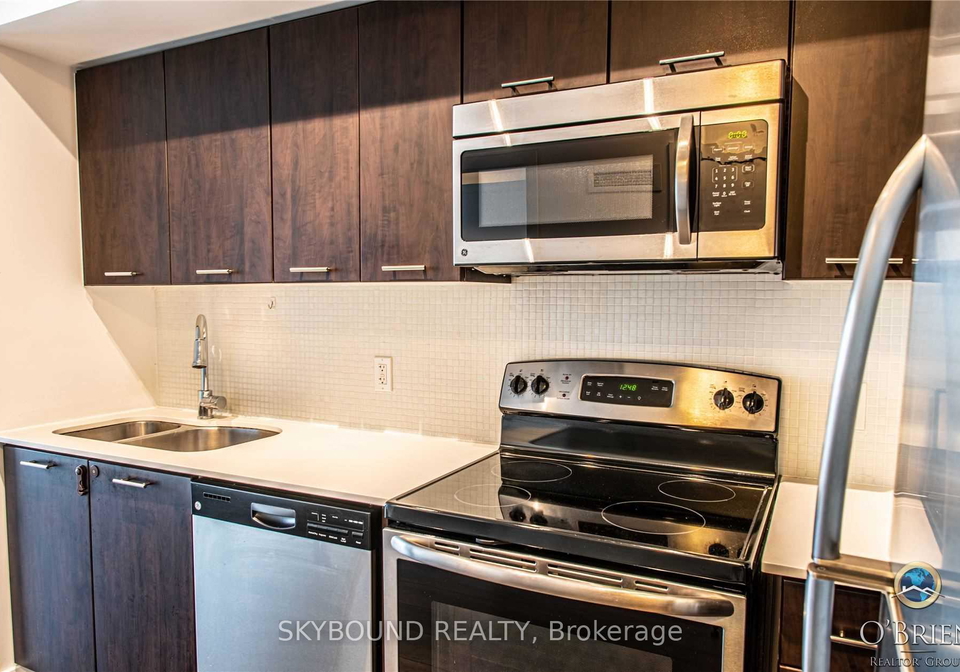 2220-lakeshore-boulevard-w-etobicoke-ontario-w12542114