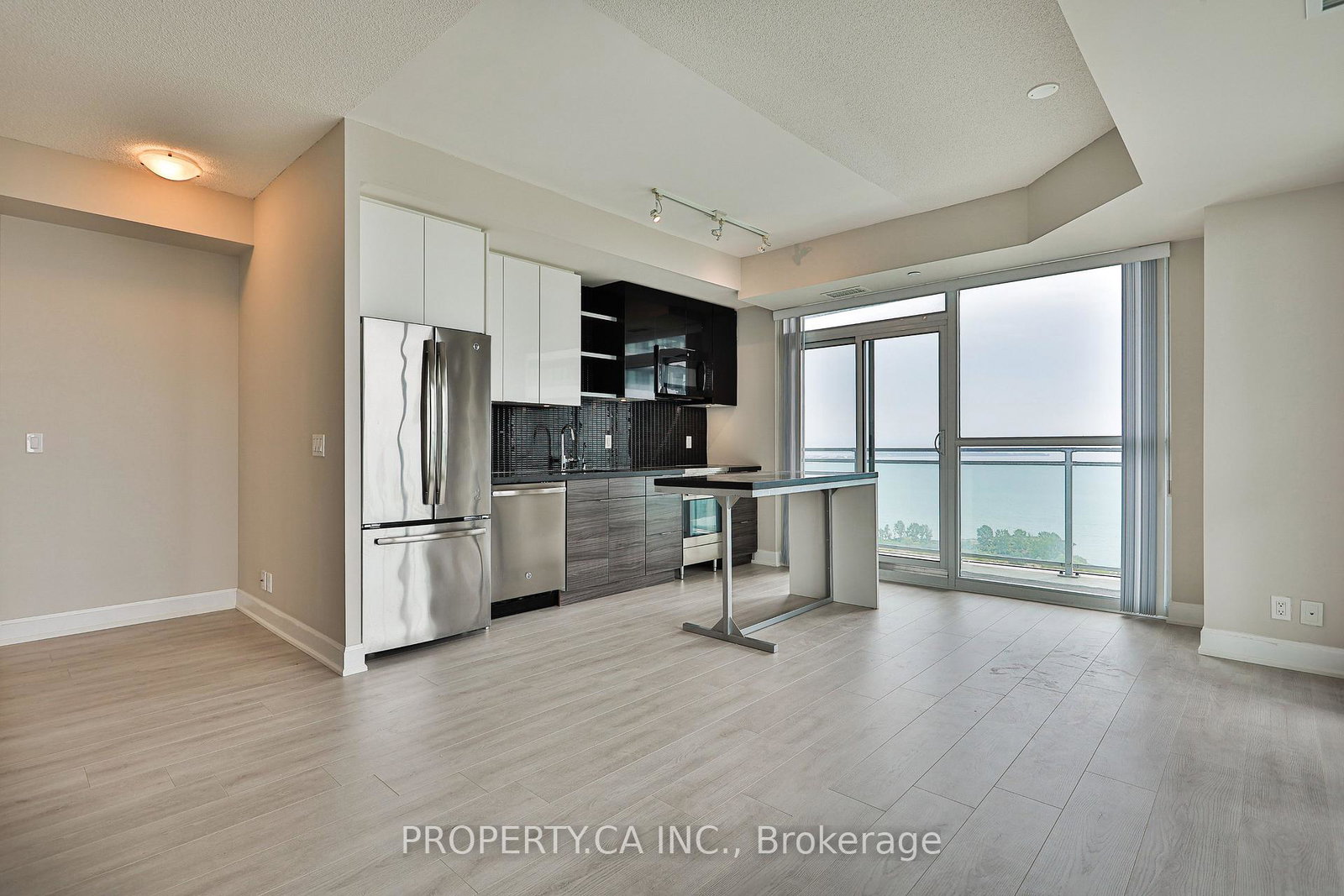 33-shore-breeze-drive-etobicoke-ontario-w12542184