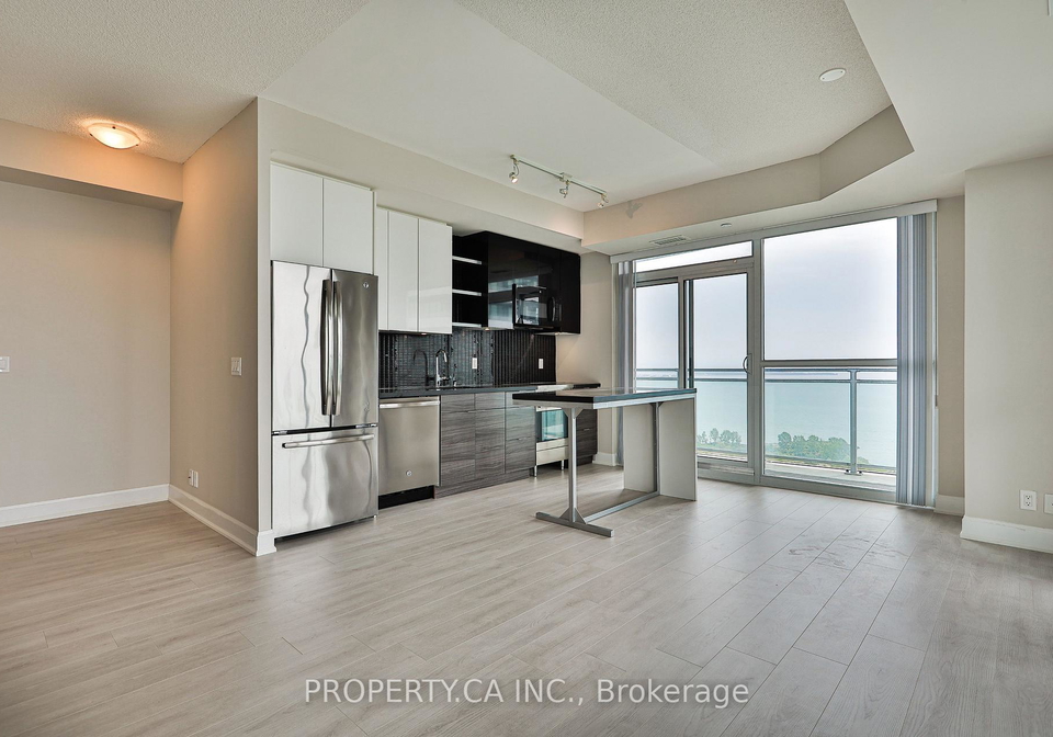 33-shore-breeze-drive-etobicoke-ontario-w12542184
