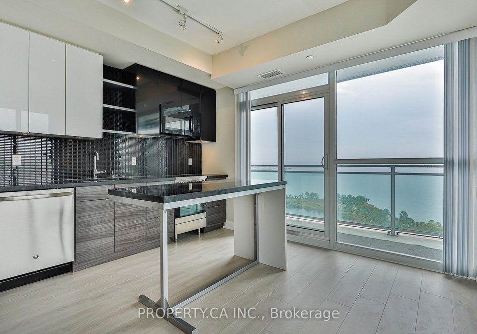 33-shore-breeze-drive-etobicoke-ontario-w12542184