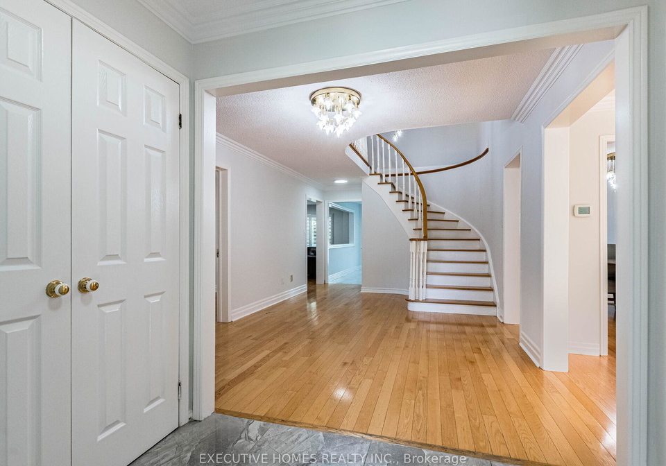 1876-roy-ivor-crescent-mississauga-ontario-w12542678