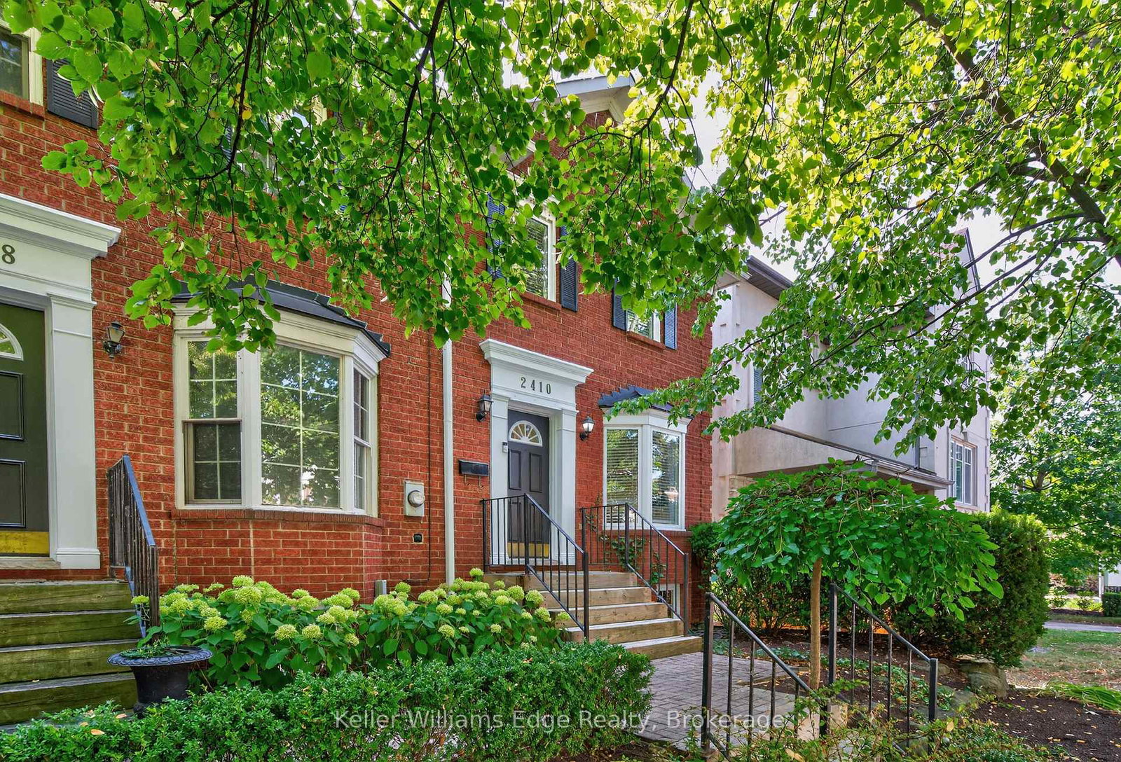 2410-marine-drive-oakville-ontario-w12542988