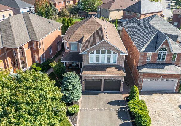 8-barnes-court-brampton-ontario-w12544278
