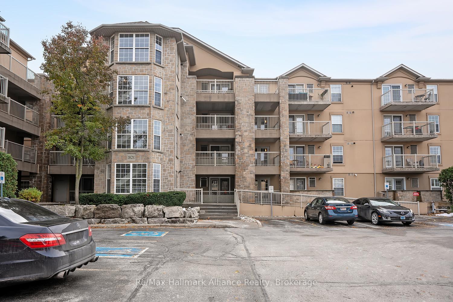 1820-walkers-line-burlington-ontario-w12544490