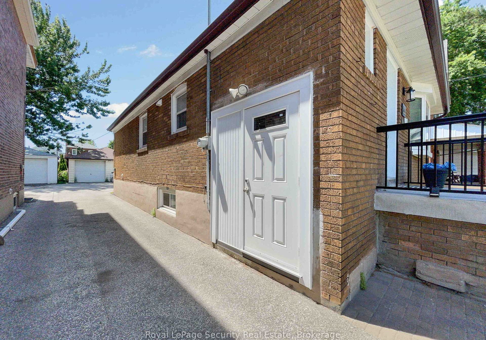 29-morland-road-toronto-ontario-w12544604