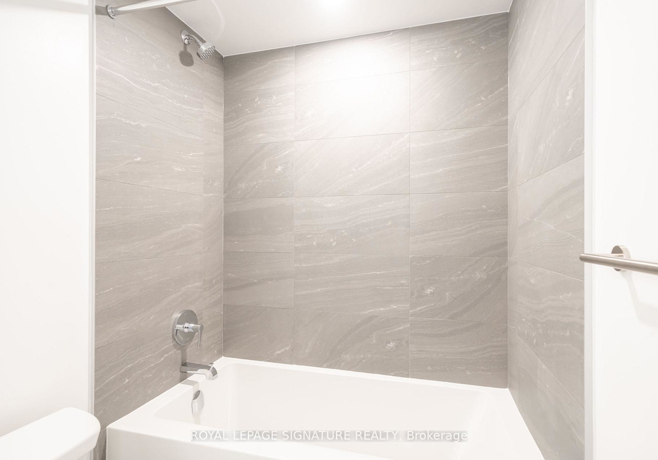 4015-the-exchange-mississauga-ontario-w12545320