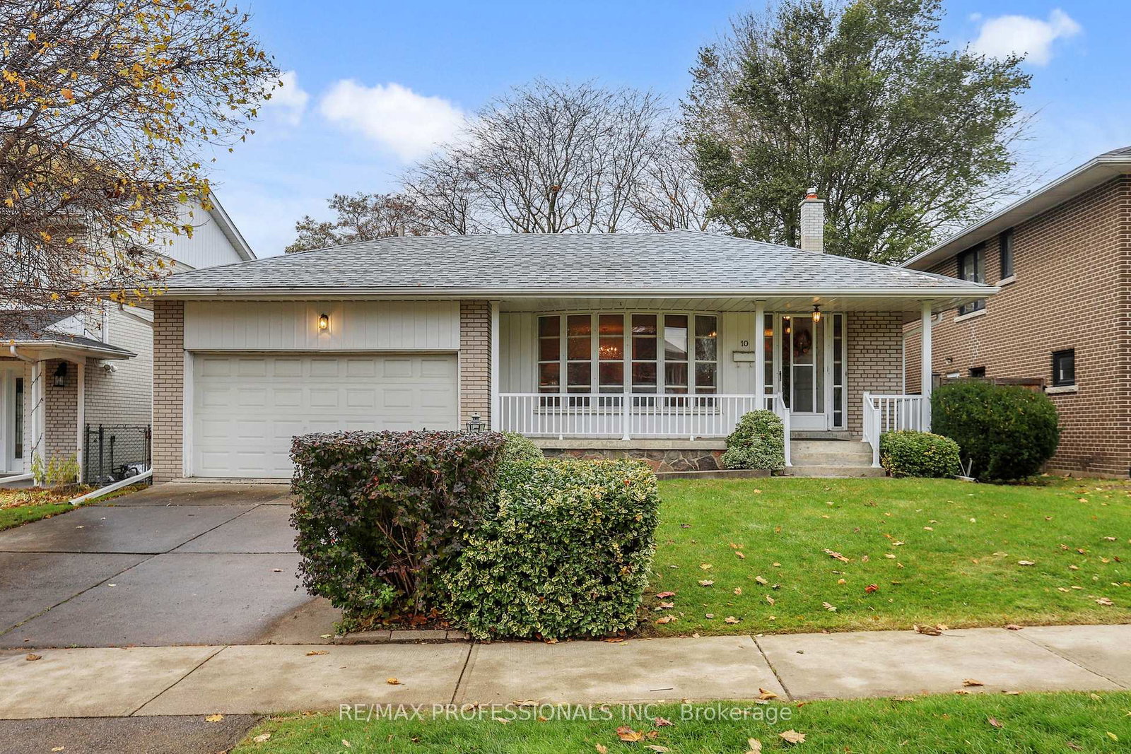 10-crestridge-heights-road-etobicoke-ontario-w12546274