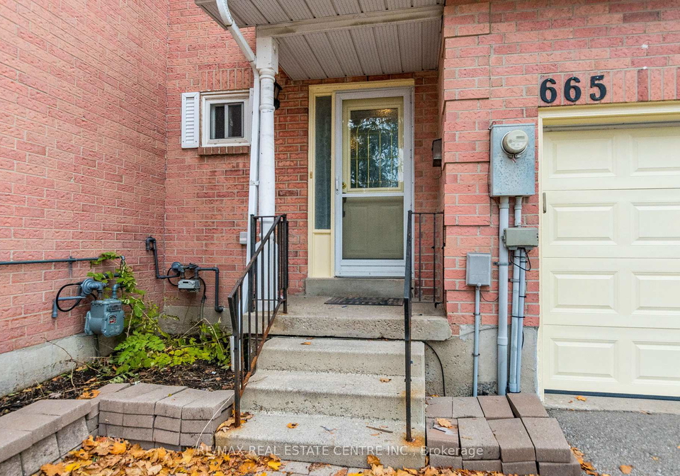 665-dinsmore-court-mississauga-ontario-w12546464