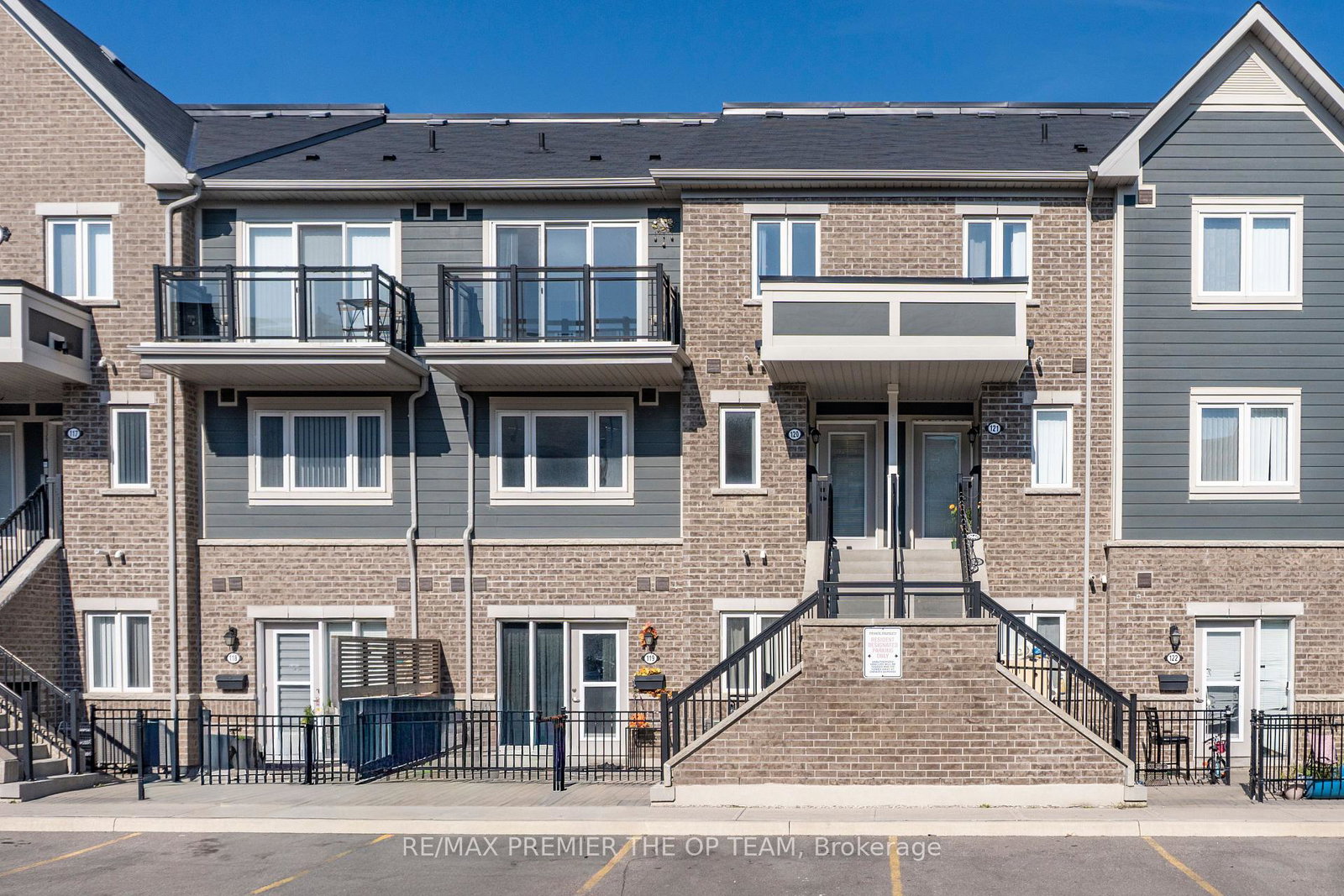 250-sunny-meadow-boulevard-brampton-ontario-w12547358