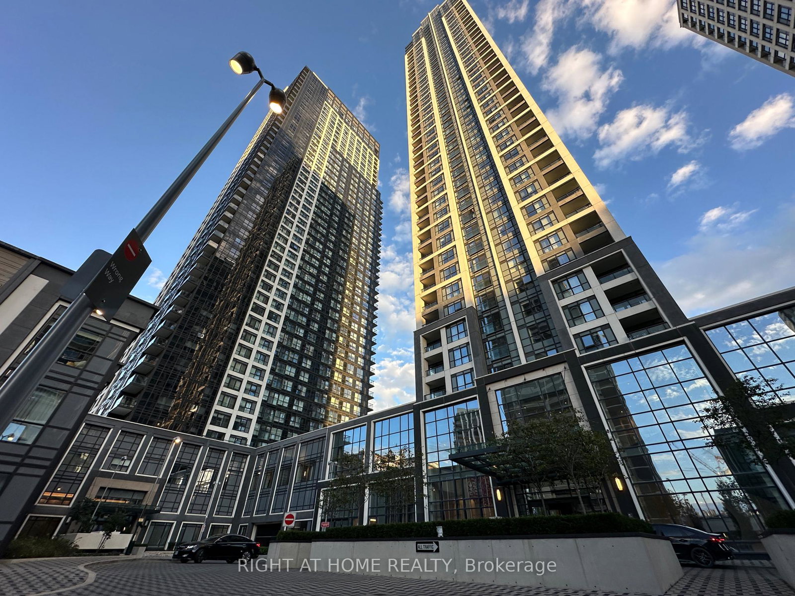 5-mabelle-avenue-etobicoke-ontario-w12547440