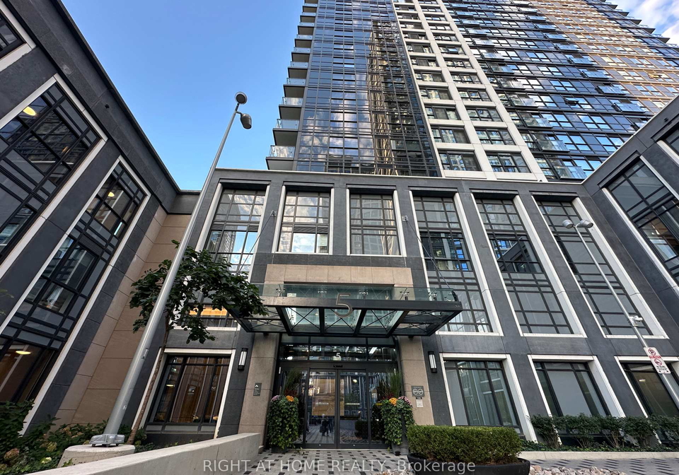 5-mabelle-avenue-etobicoke-ontario-w12547440