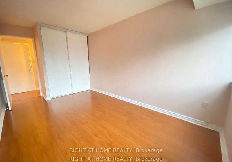 350-webb-drive-mississauga-ontario-w12547786