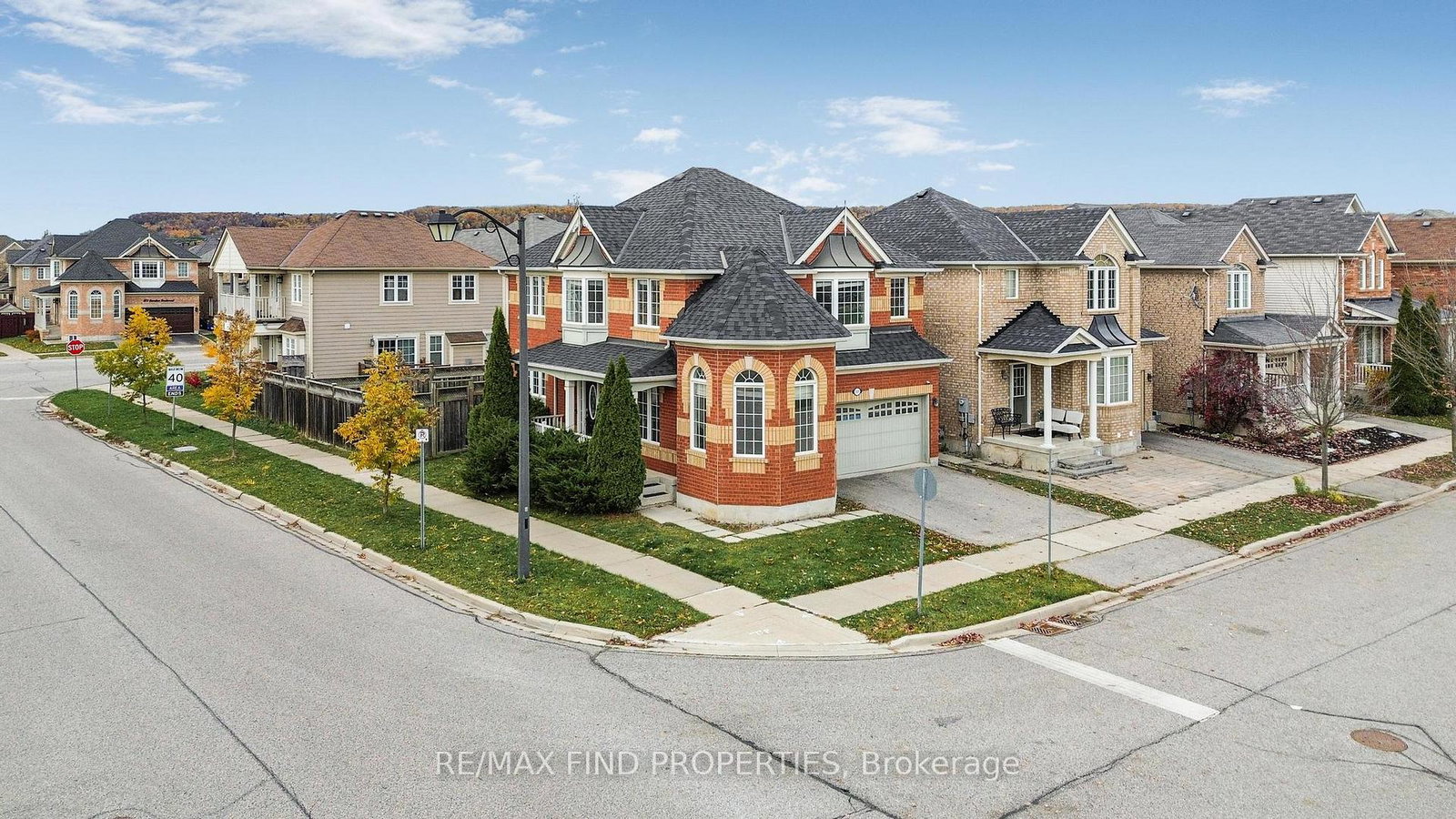 381-ware-crescent-milton-ontario-w12547976