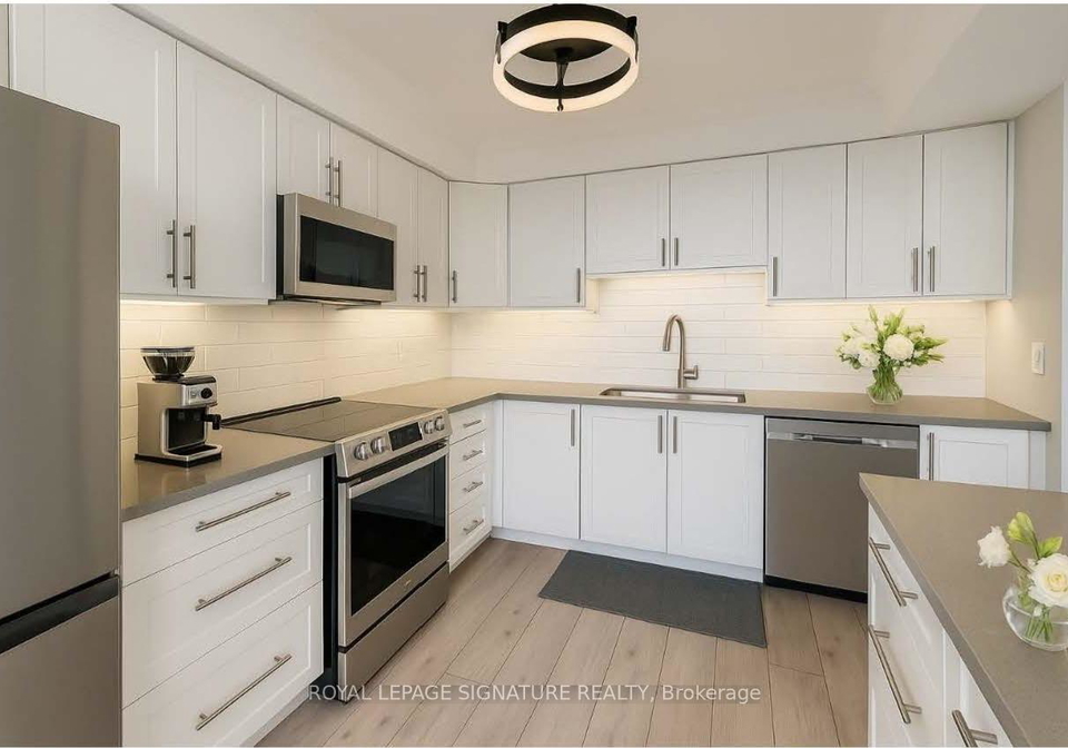 1-palace-pier-court-etobicoke-ontario-w12547978