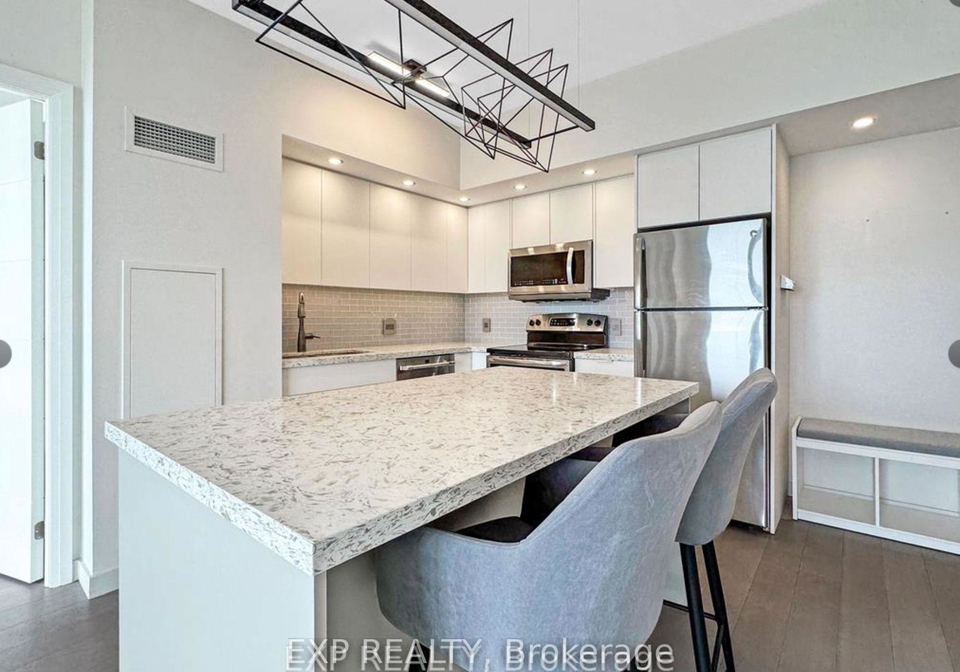 2200-lakeshore-boulevard-w-etobicoke-ontario-w12548750