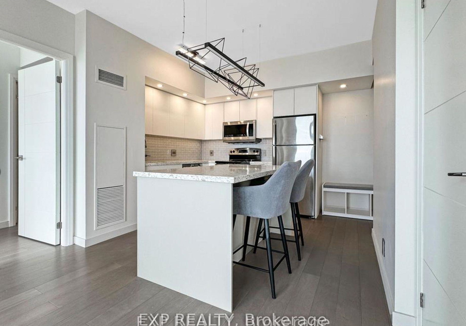 2200-lakeshore-boulevard-w-etobicoke-ontario-w12548750