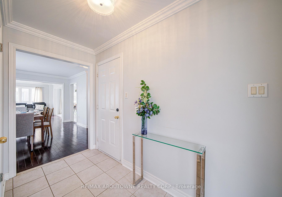 404-kittridge-road-oakville-ontario-w12548892