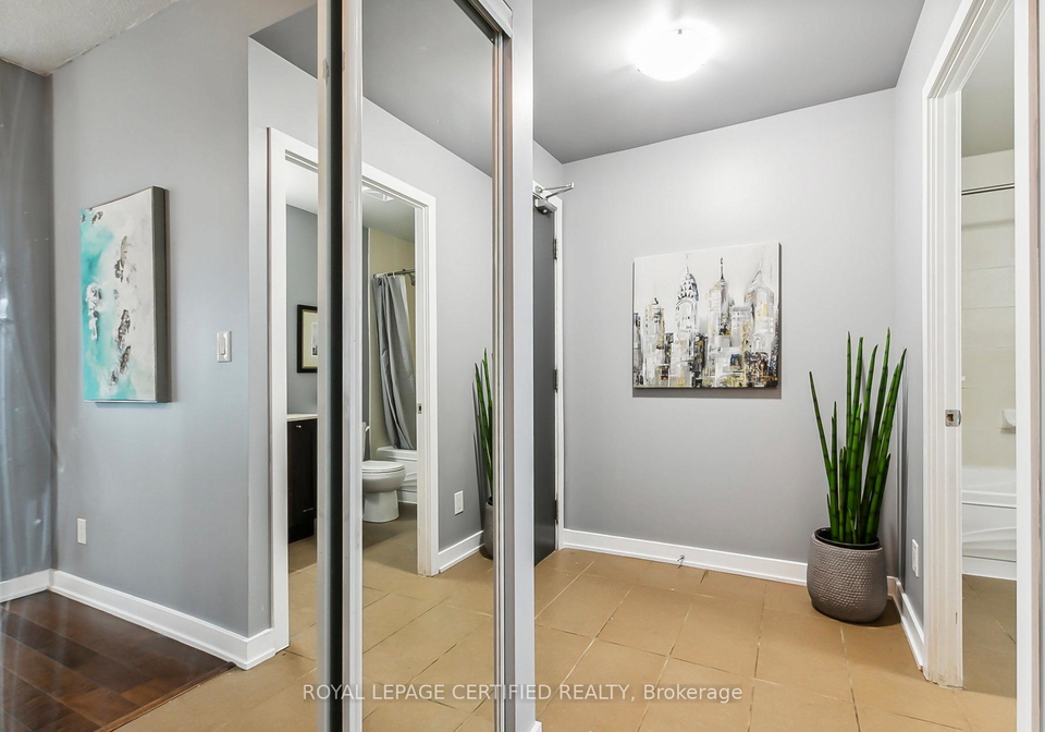 4070-confederation-parkway-mississauga-ontario-w12549220