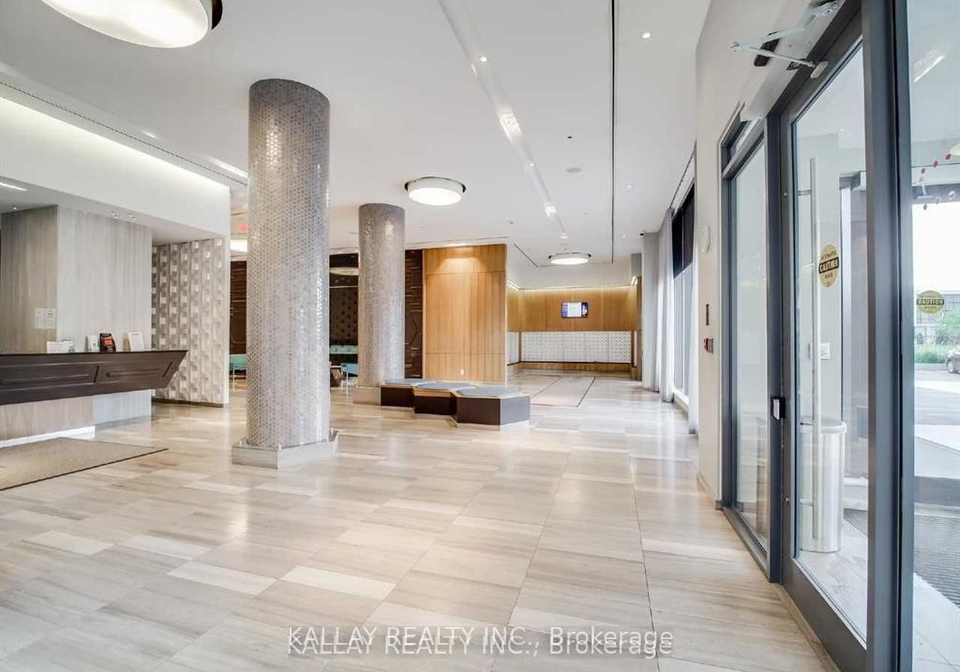 36-park-lawn-road-etobicoke-ontario-w12549356