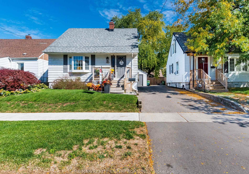 13-avon-park-drive-etobicoke-ontario-w12549396
