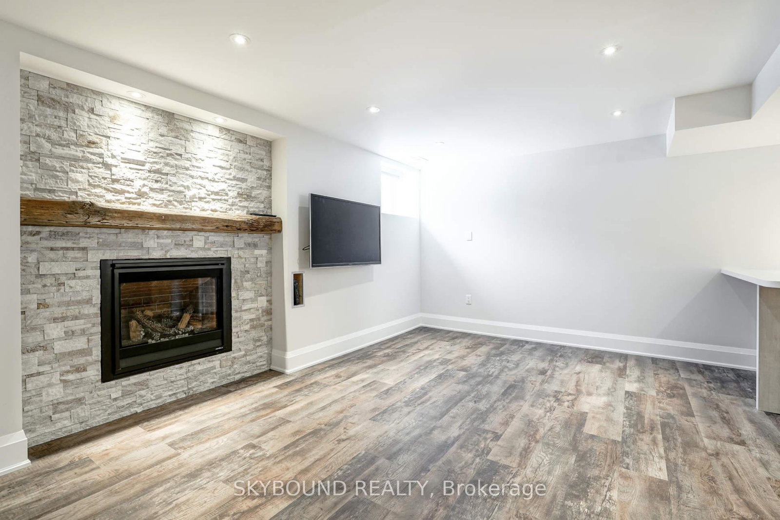 40-victor-avenue-etobicoke-ontario-w12549718