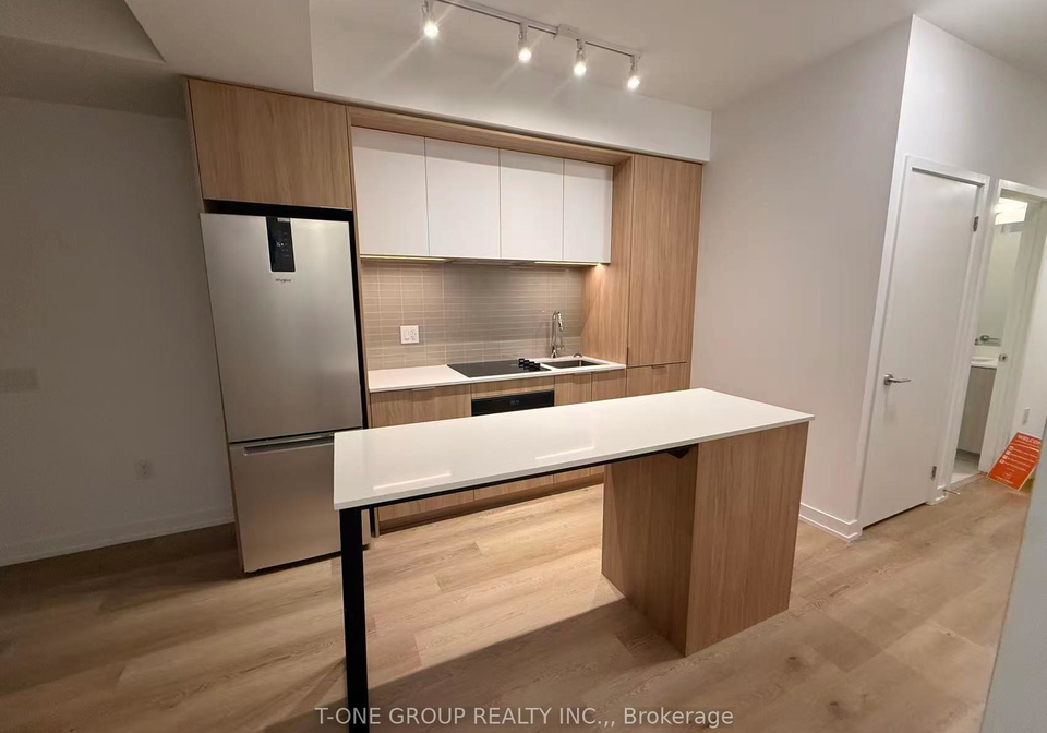 395-nw-square-one-drive-mississauga-ontario-w12550008