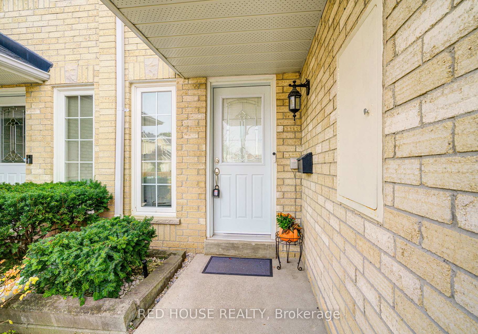 48-heathcliffe-square-brampton-ontario-w12550708