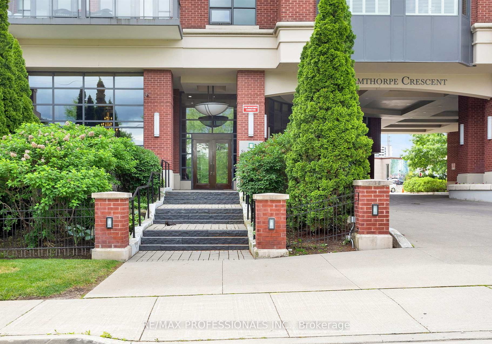 9-burnhamthorpe-road-etobicoke-ontario-w12550954