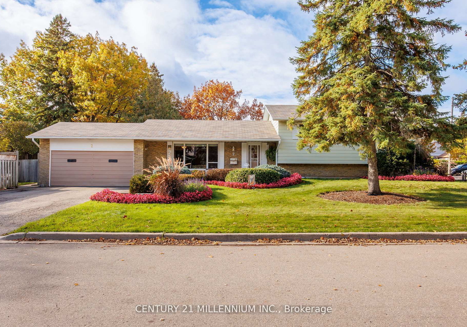 2-pine-cliff-drive-mississauga-ontario-w12551410