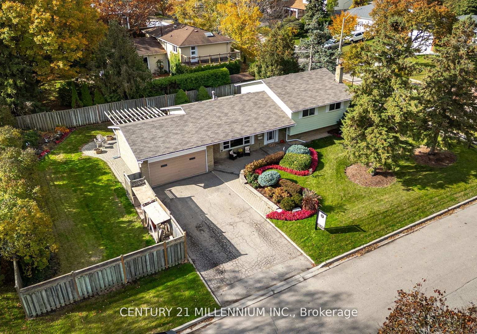 2-pine-cliff-drive-mississauga-ontario-w12551410