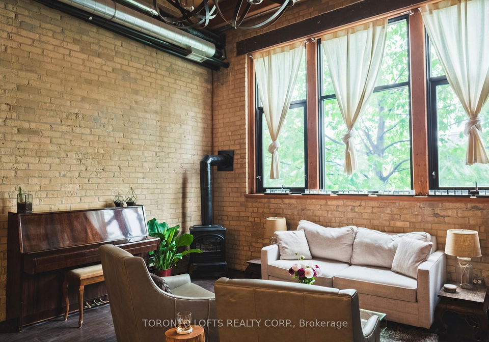 371-wallace-avenue-toronto-ontario-w12551576