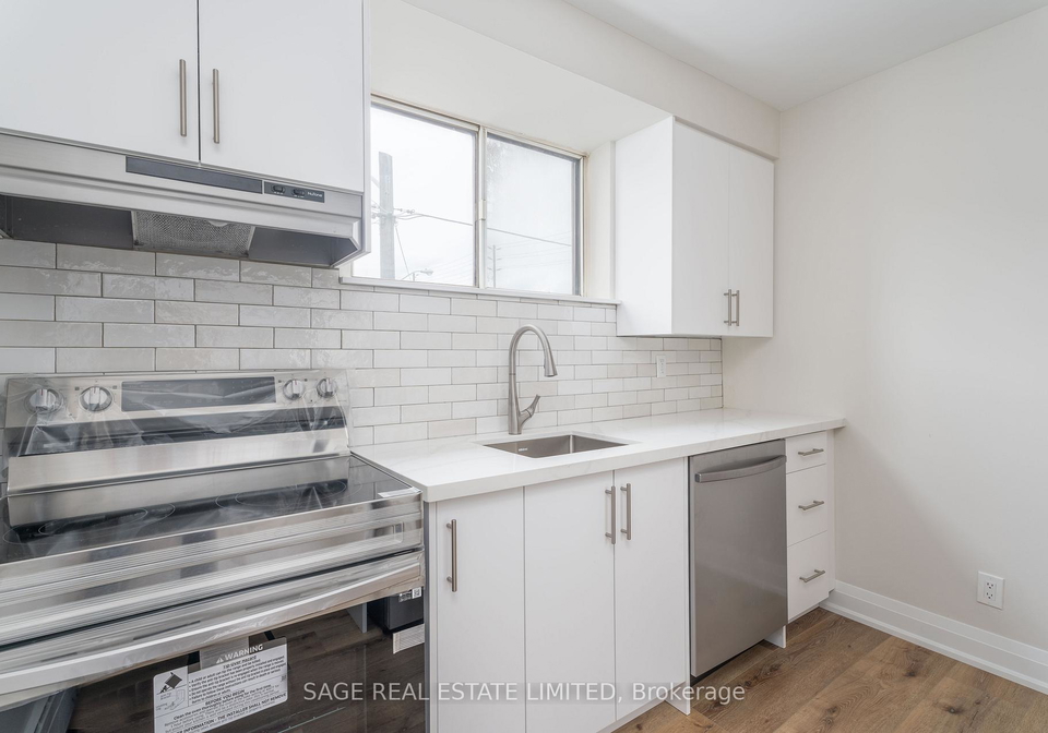 366-royal-york-road-etobicoke-ontario-w12551810