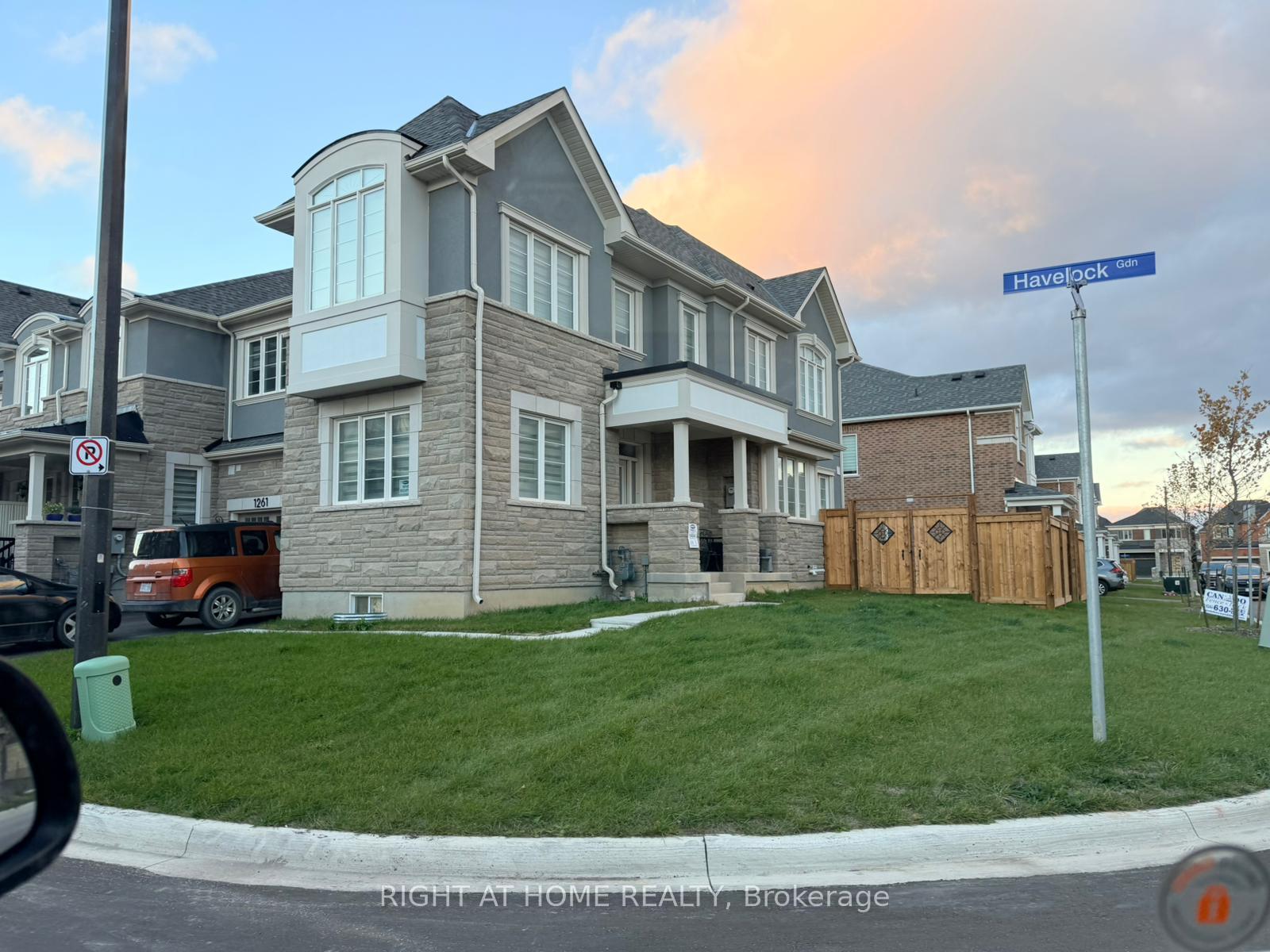 1263-havelock-gardens-milton-ontario-w12553598