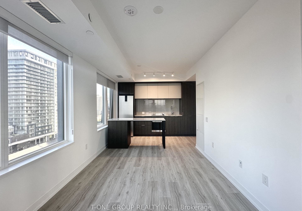 395-square-one-drive-mississauga-ontario-w12553624