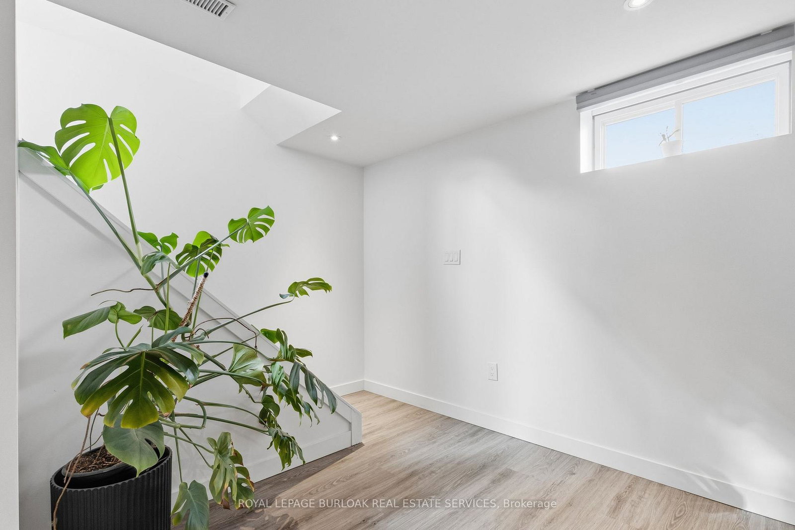 2112-amesbury-crescent-burlington-ontario-w12554754