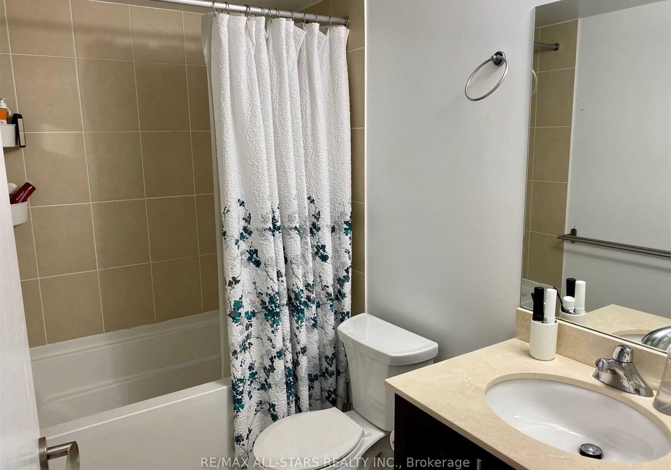 830-lawrence-avenue-w-north-york-ontario-w12554812