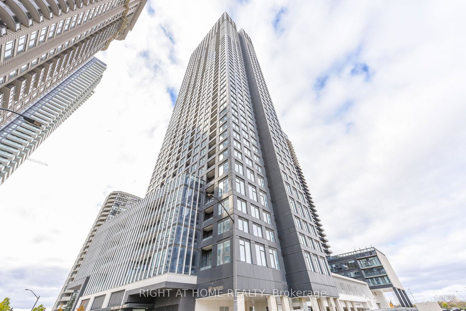395-square-one-drive-mississauga-ontario-w12555144