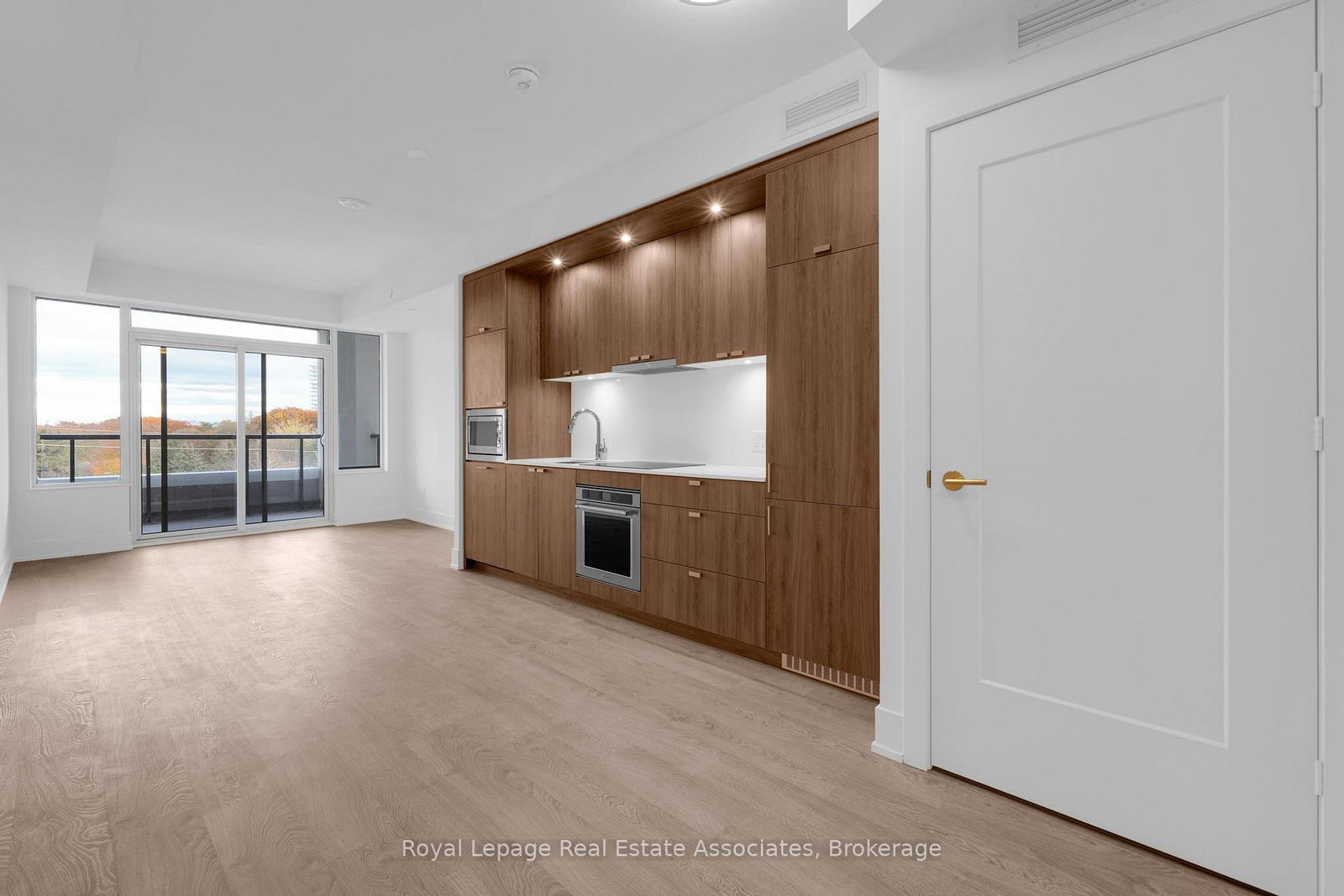 259-the-kingsway-etobicoke-ontario-w12555192